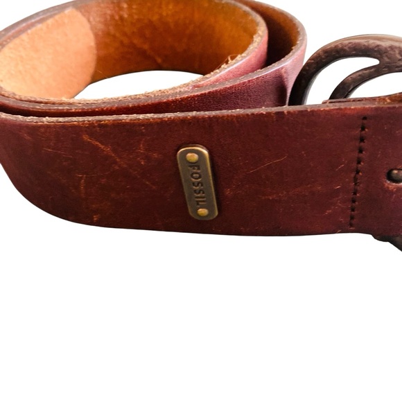 Fossil Women's Vintage 90s Brown Leather Belt with Bronzed Brass Buckle - Picture 2 of 5